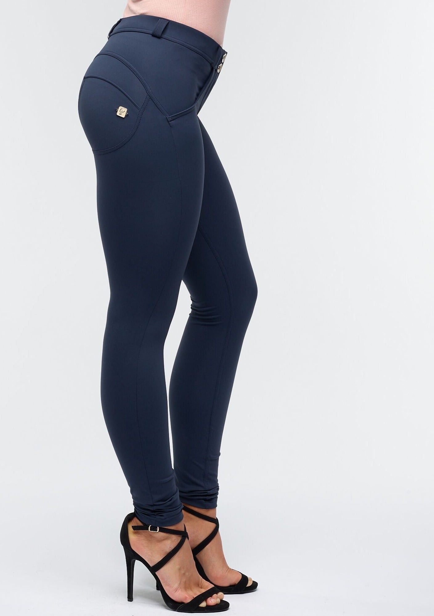 Freddy WR.UP® Regular Waist - Emana Navy - for kvinde - FREDDY WR.UP® - Bukser