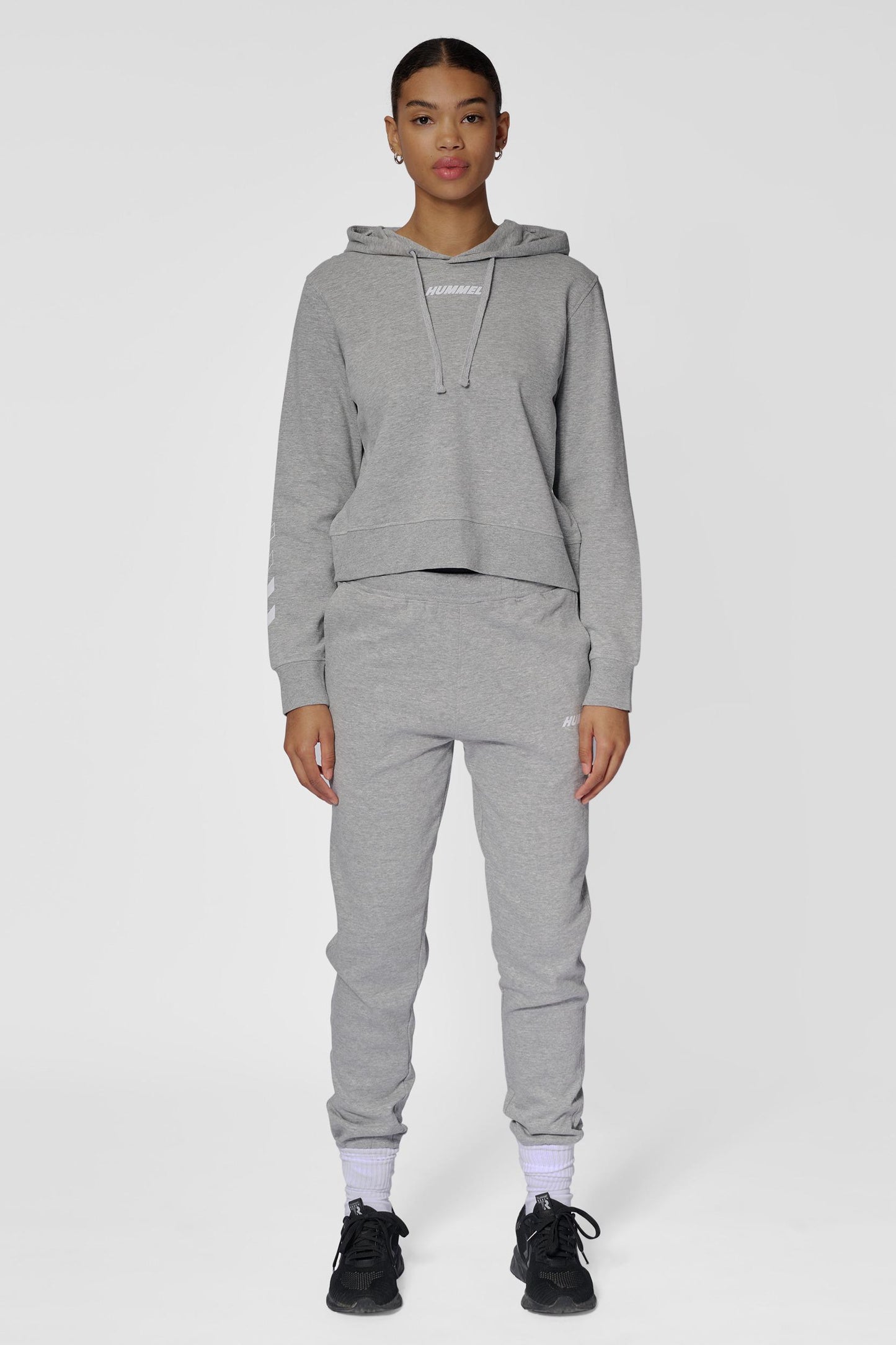 HUMMEL - Hmlelemental Short Hoodie Woman - Grey Melange