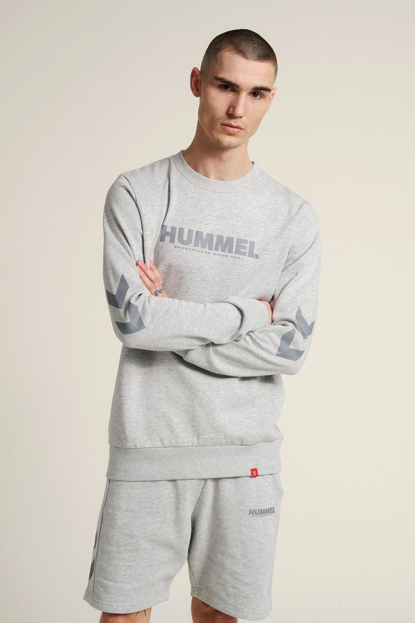 HUMMEL - Hmllegacy Sweatshirt - Grey Melange