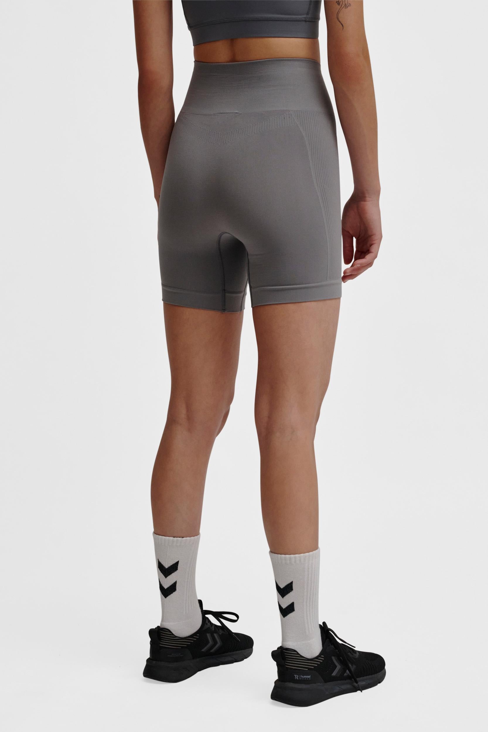 HUMMEL - Hmltif Seamless Shorts - Quiet Shade