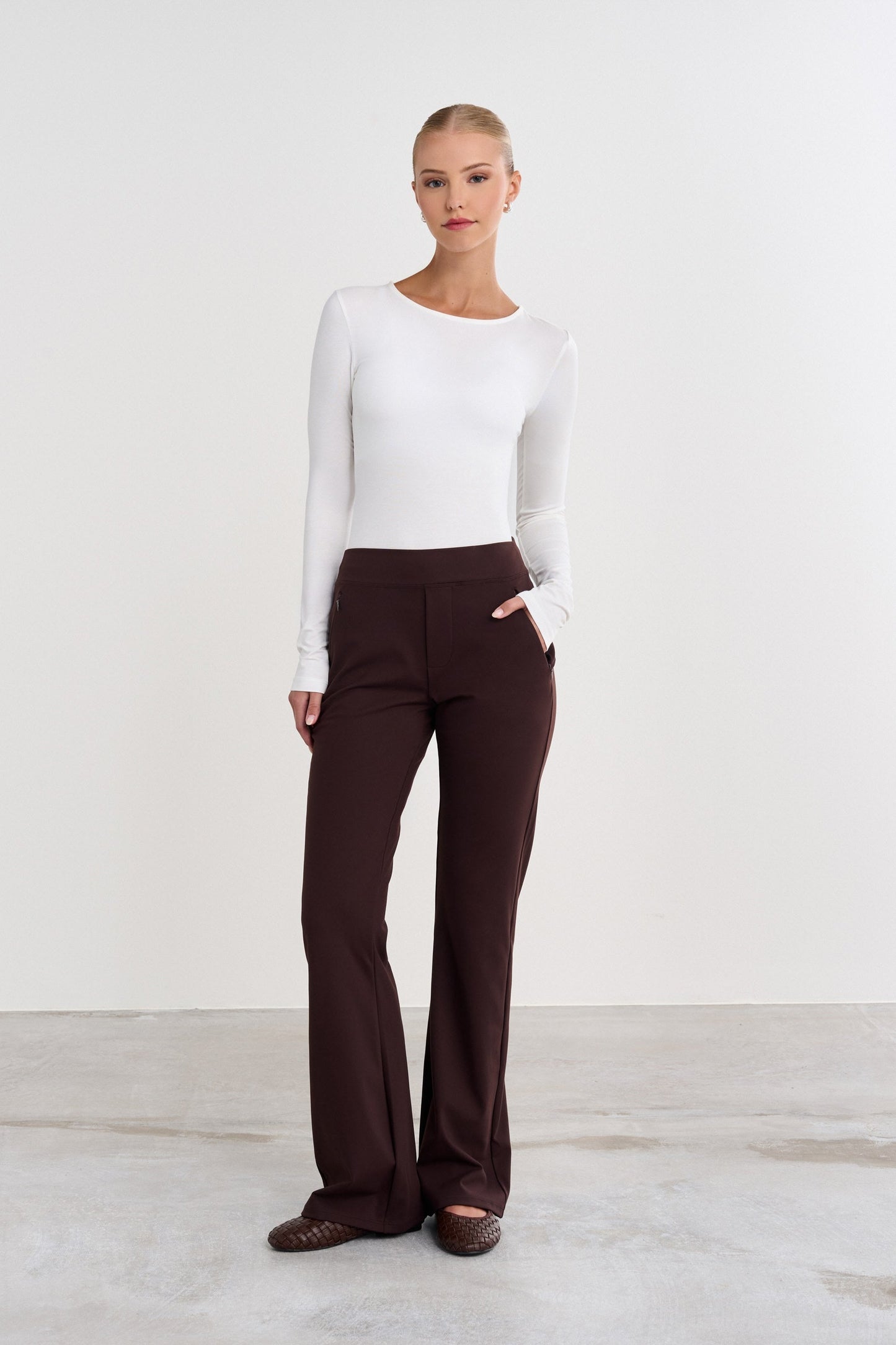 Tailored Bootcut Pants - for dame - Famme - Pants